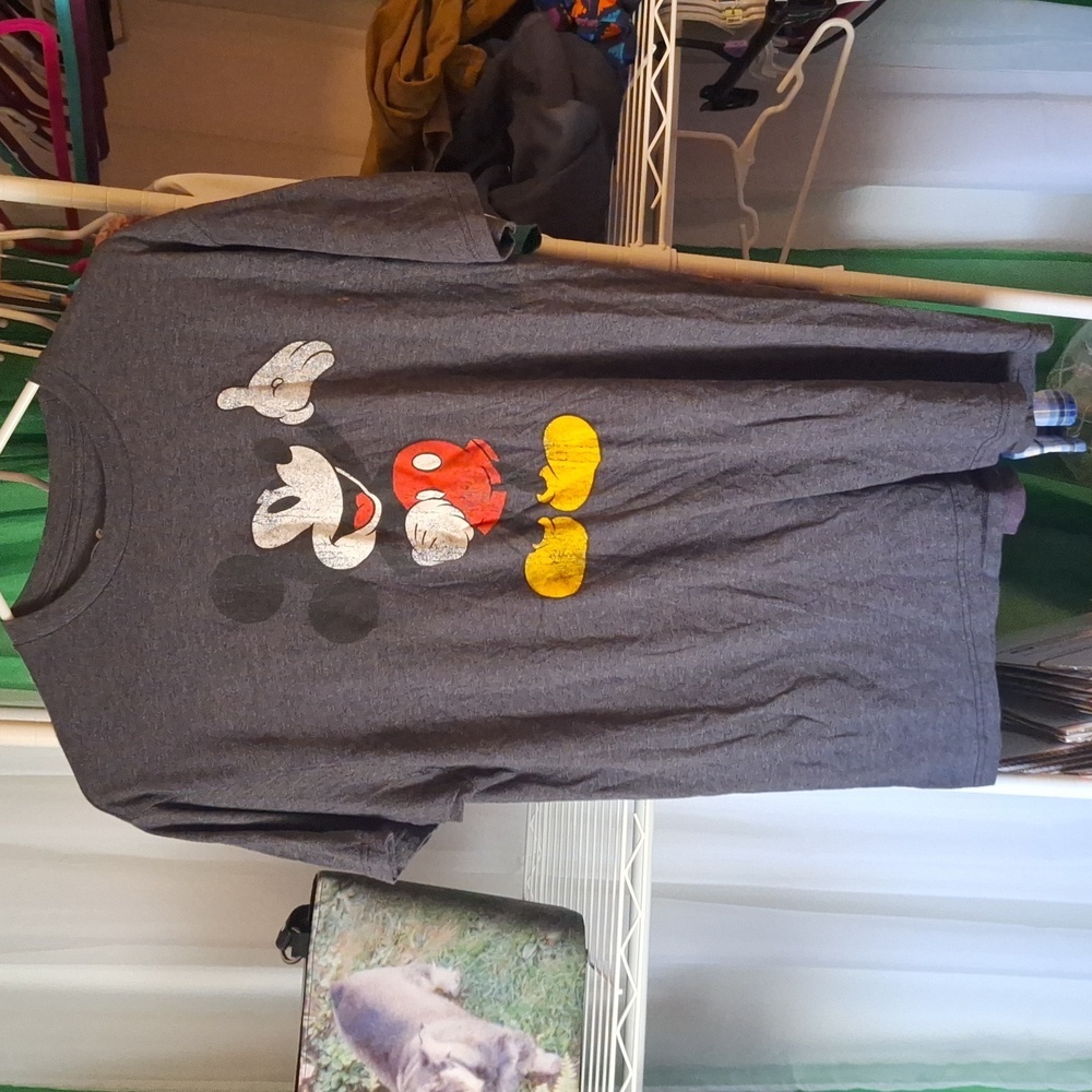 DISNEY MICKY MOUSE T-SHIRT SIZE LARGE